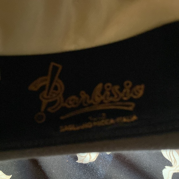 Beautiful Barbisio felt  hat 7 1/8. Excellent condition. - Picture 6 of 6